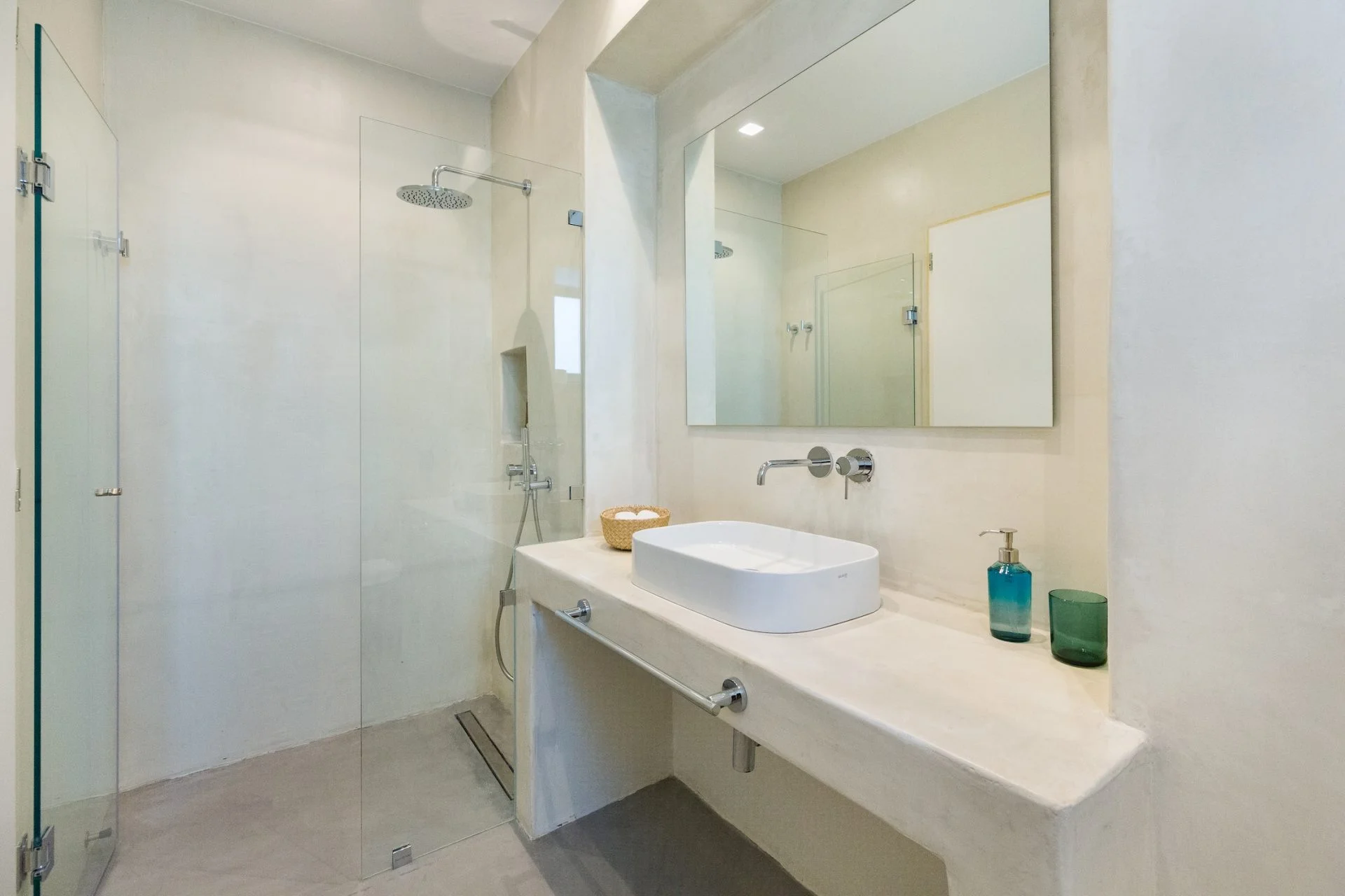 krissi akti villas bathroom